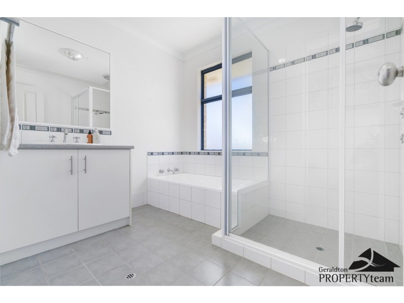 1704 Chapman Valley Road, Narra Tarra WA 6532