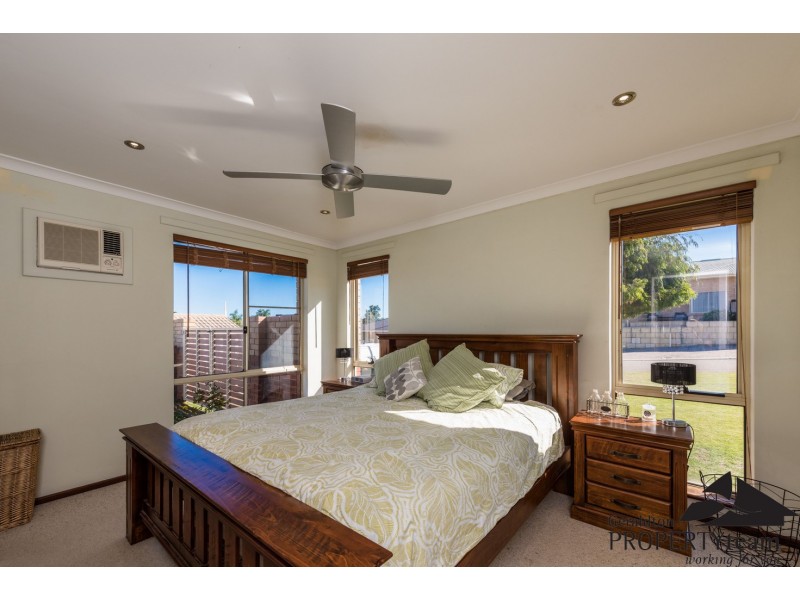 18 Endeavour Drive, Wandina WA 6530