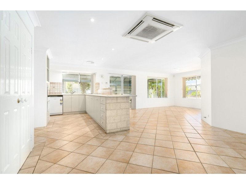 5 Stillwater Avenue, Drummond Cove WA 6532