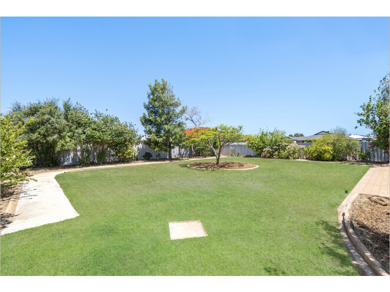 5 Stillwater Avenue, Drummond Cove WA 6532