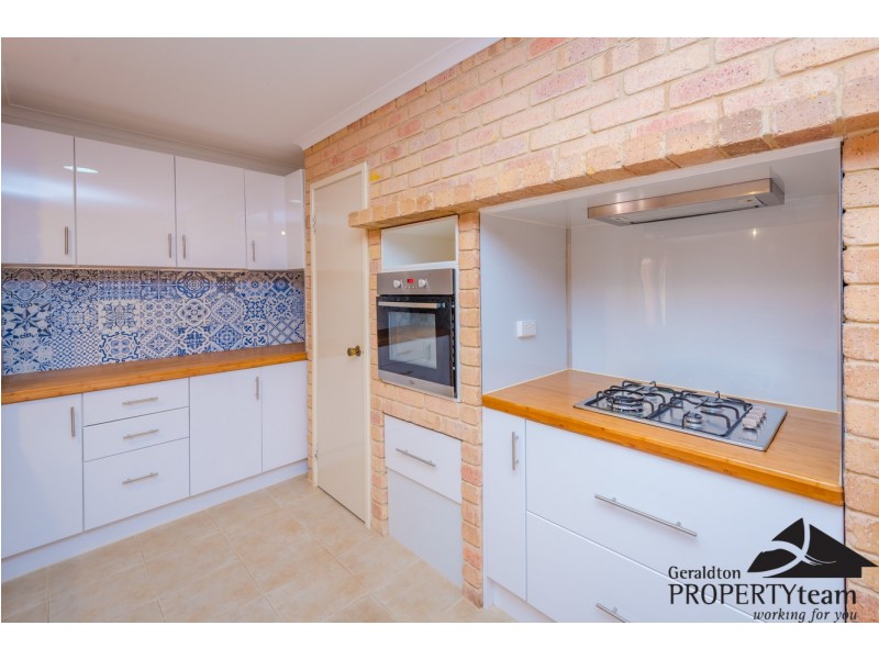 6 Moffatt Place, Tarcoola Beach WA 6530