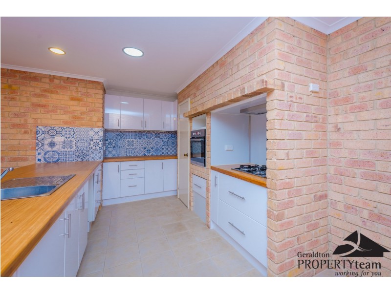 6 Moffatt Place, Tarcoola Beach WA 6530