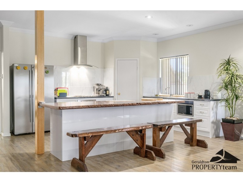 33 Evans Road, Walkaway WA 6528