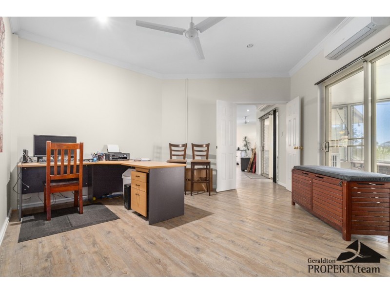 33 Evans Road, Walkaway WA 6528