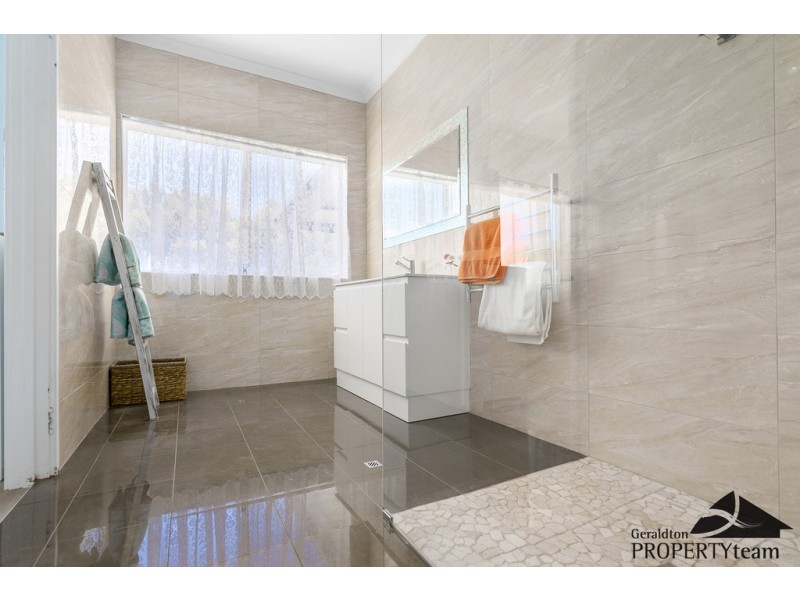 33 Evans Road, Walkaway WA 6528