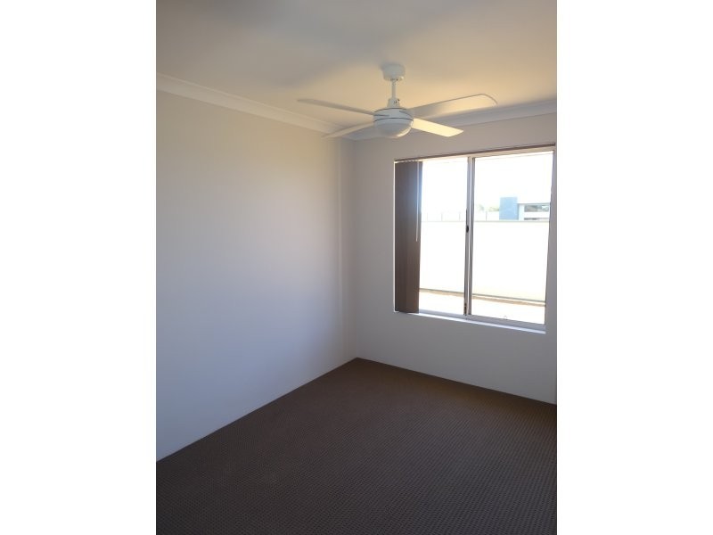 8 Castlefin Road, Utakarra WA 6530