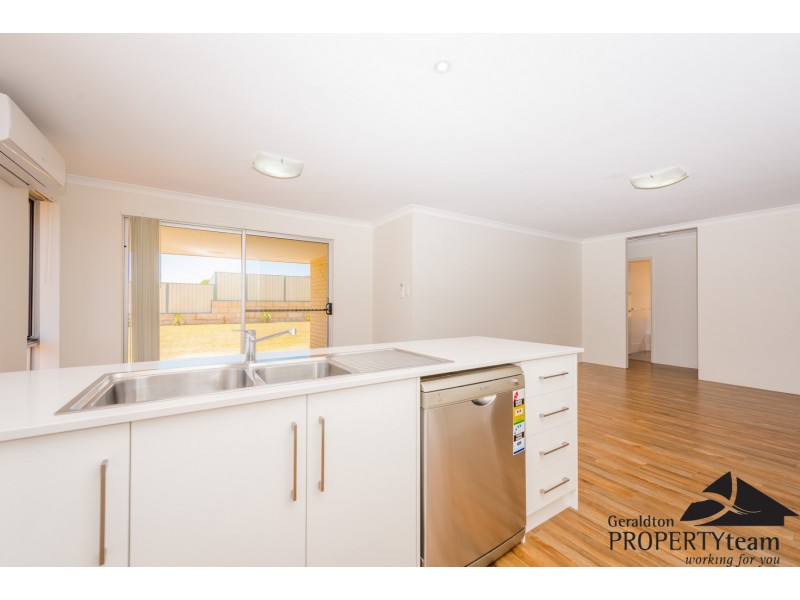 8 Castlefin Road, Utakarra WA 6530