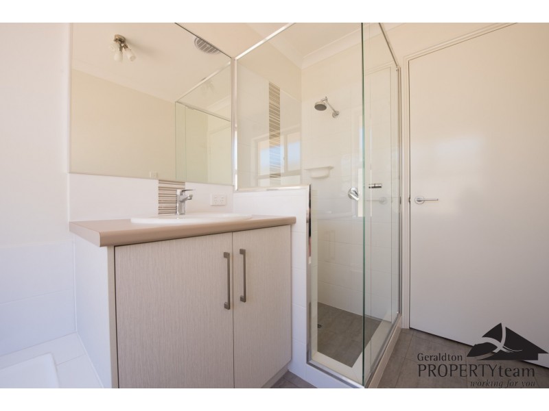 8 Castlefin Road, Utakarra WA 6530