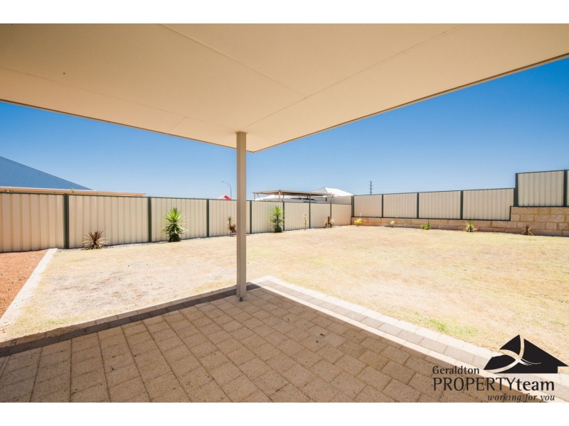 8 Castlefin Road, Utakarra WA 6530