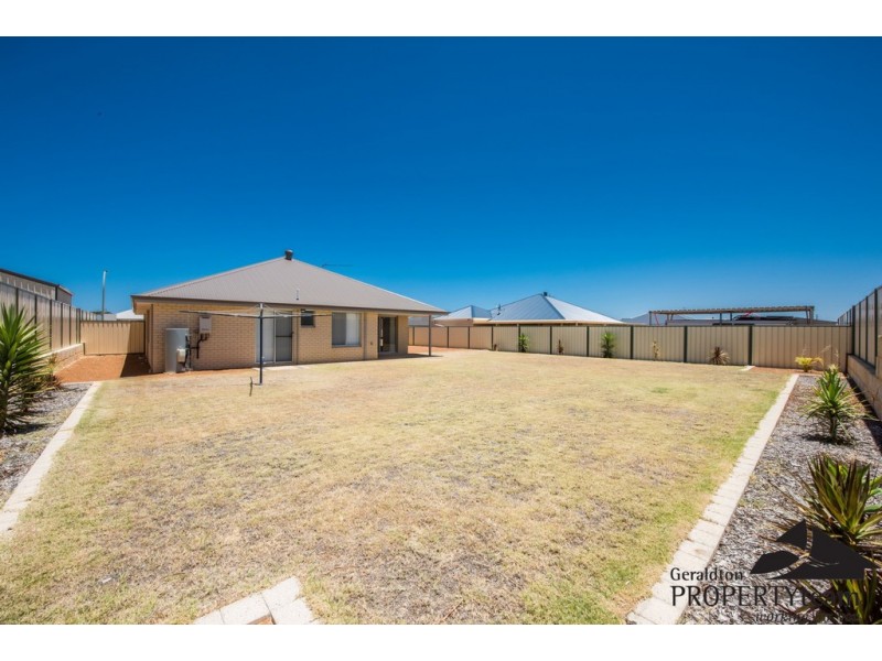 8 Castlefin Road, Utakarra WA 6530