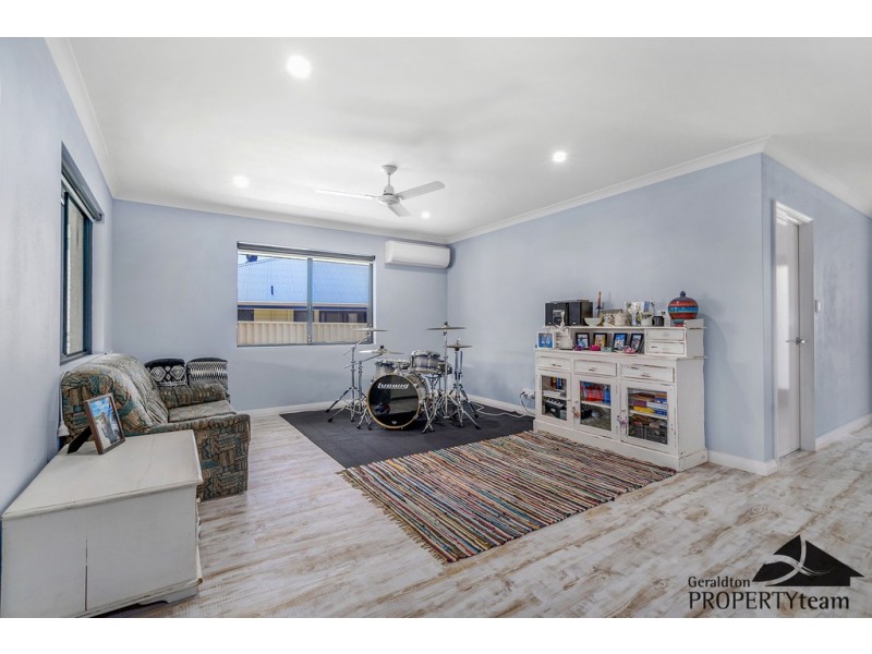 10 Bagley Crescent, Mount Tarcoola WA 6530