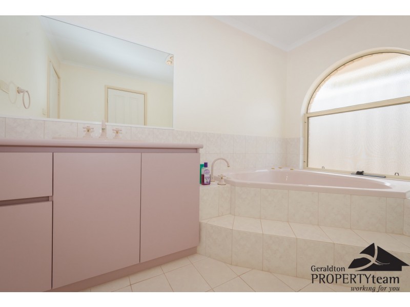 16 Ashton Close, Mount Tarcoola WA 6530