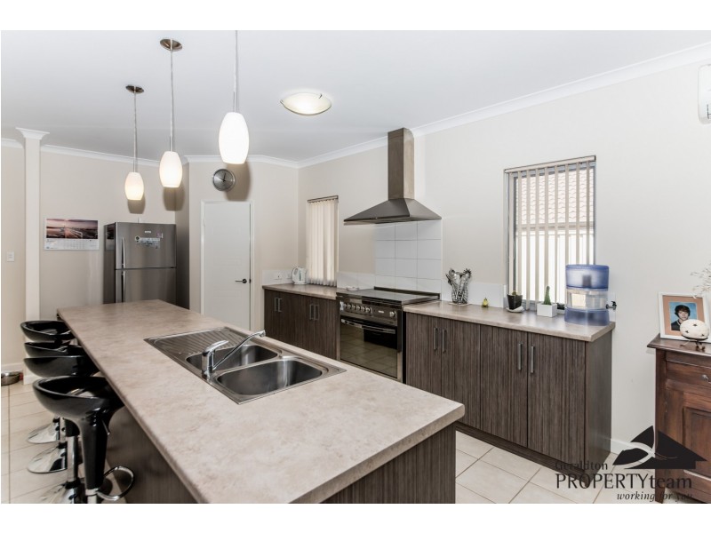 7 Beachcomber Hill, Glenfield WA 6532