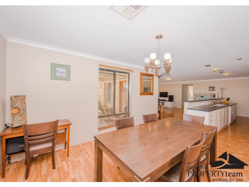 21 Yolanda Edge, Wandina WA 6530