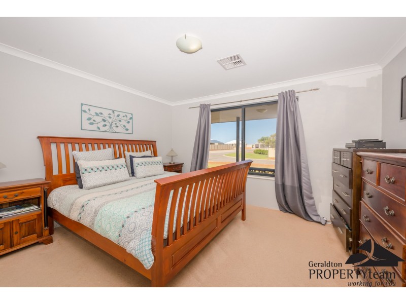 21 Yolanda Edge, Wandina WA 6530