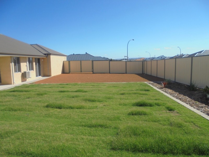 12 Fintown Street, Utakarra WA 6530