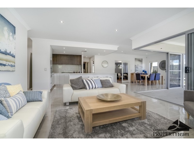 213 Chapman Valley Road, Waggrakine WA 6530