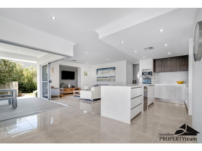 213 Chapman Valley Road, Waggrakine WA 6530