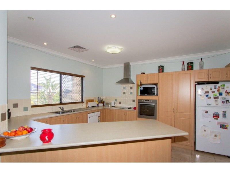 12 Sutherland Drive, Mount Tarcoola WA 6530