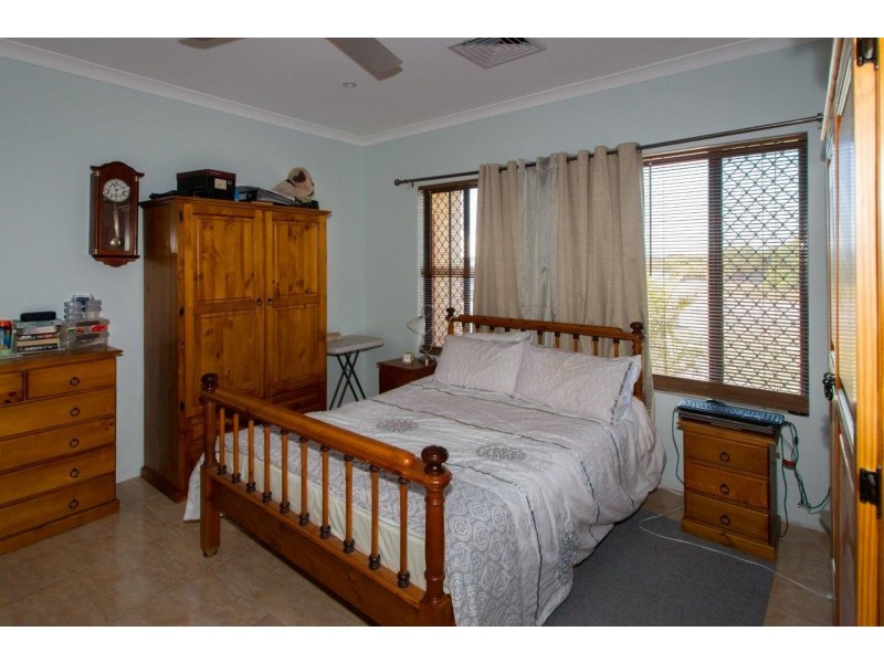 12 Sutherland Drive, Mount Tarcoola WA 6530