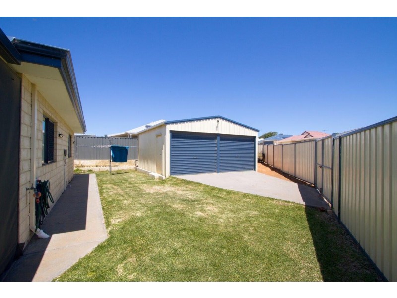 12 Sutherland Drive, Mount Tarcoola WA 6530