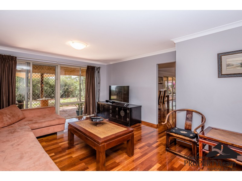 8 Tiltili Rise, Moresby WA 6530