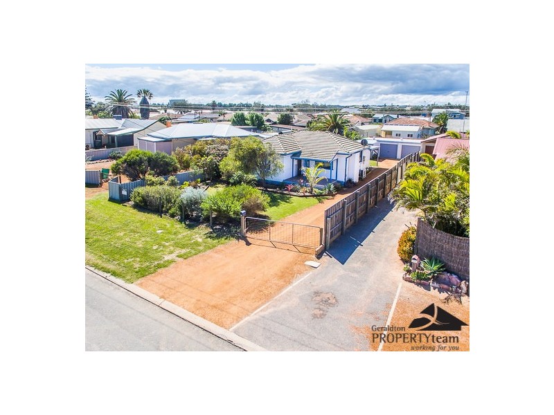 15 Bradley Street, Beachlands WA 6530