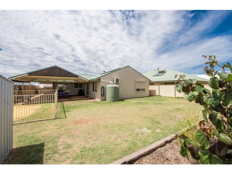 29 Bagley Crescent, Mount Tarcoola WA 6530