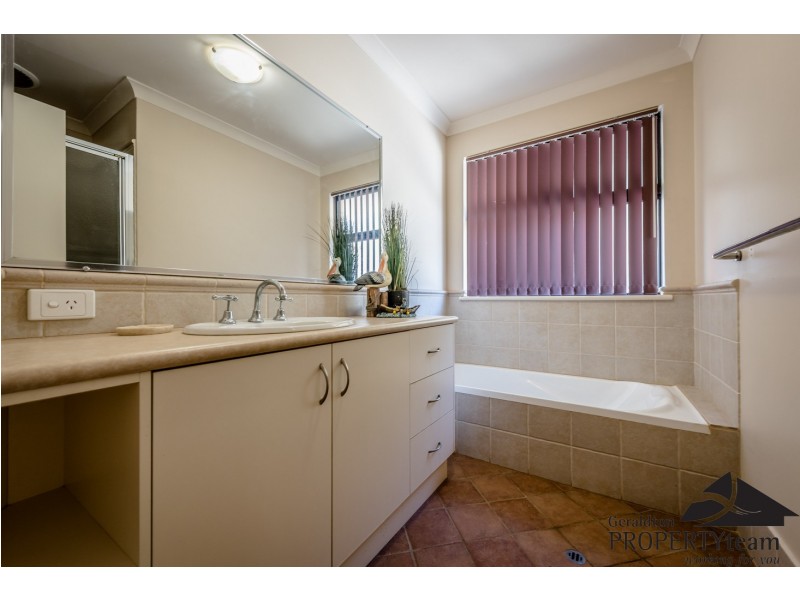 15 Polwarth Parade, Deepdale WA 6532