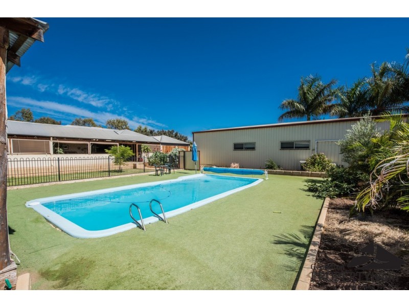 15 Polwarth Parade, Deepdale WA 6532