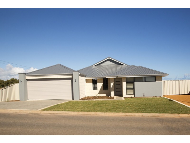 44 Reef Blvd, Drummond Cove WA 6532