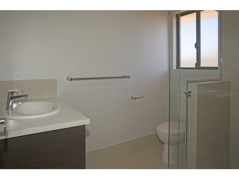 44 Reef Blvd, Drummond Cove WA 6532