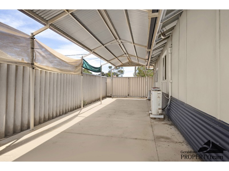 206 First Street, Wonthella WA 6530