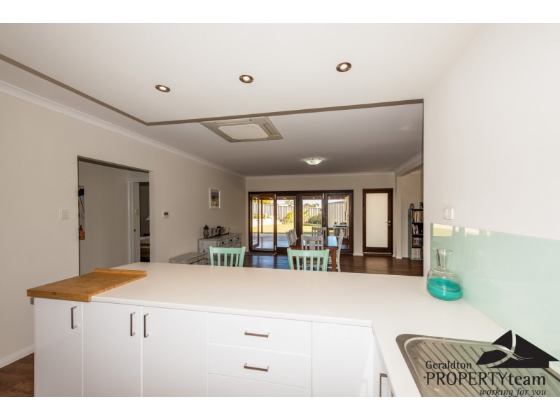 5 Smugglers Pass, Drummond Cove WA 6532