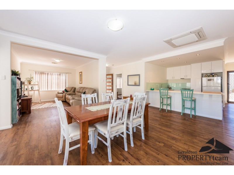 5 Smugglers Pass, Drummond Cove WA 6532