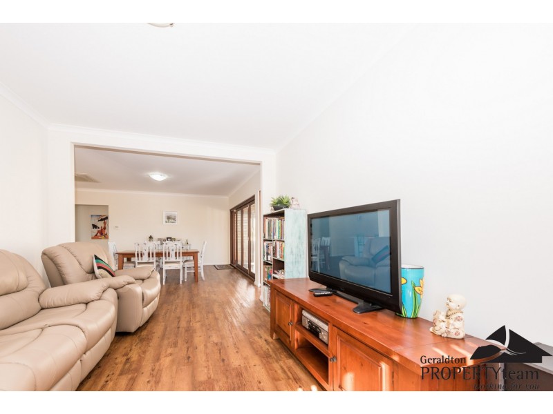 5 Smugglers Pass, Drummond Cove WA 6532