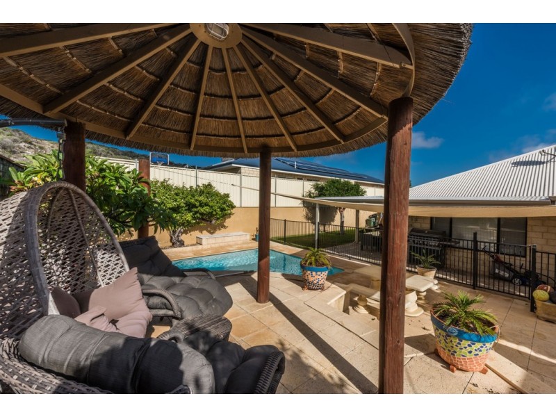 13 Columbus Blvd, Wandina WA 6530