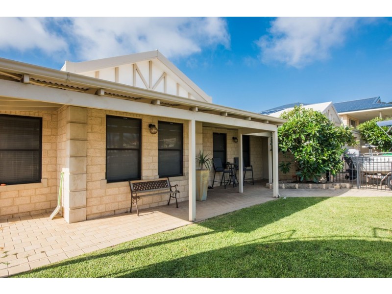 13 Columbus Blvd, Wandina WA 6530