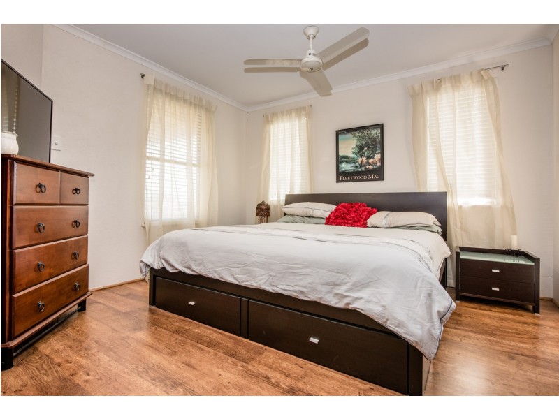 13 Columbus Blvd, Wandina WA 6530