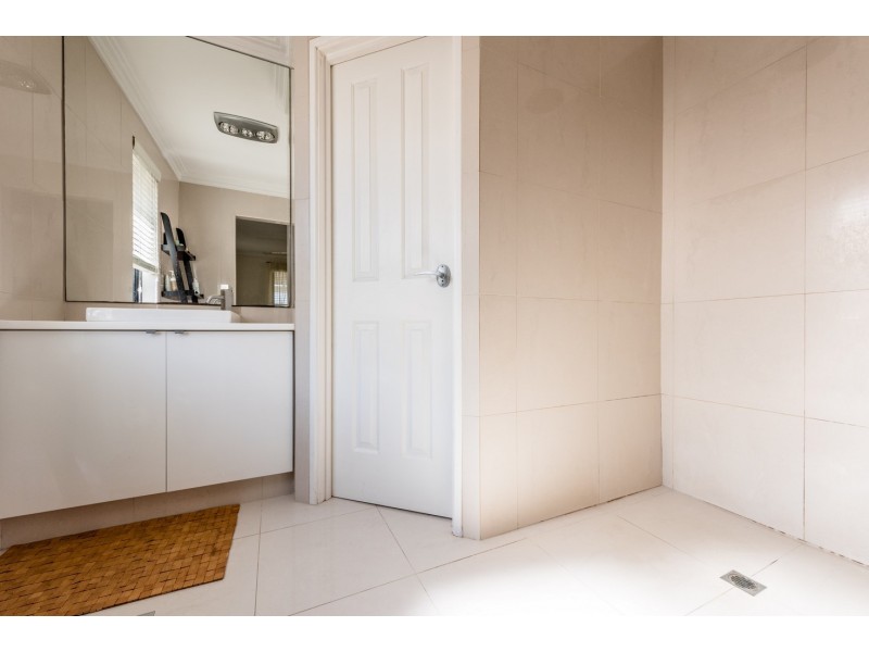 13 Columbus Blvd, Wandina WA 6530