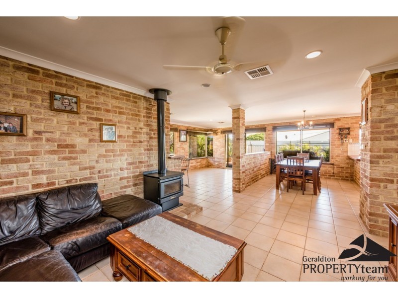 71 Sunnybanks Drive, Strathalbyn WA 6530