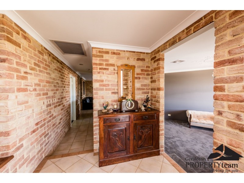 71 Sunnybanks Drive, Strathalbyn WA 6530