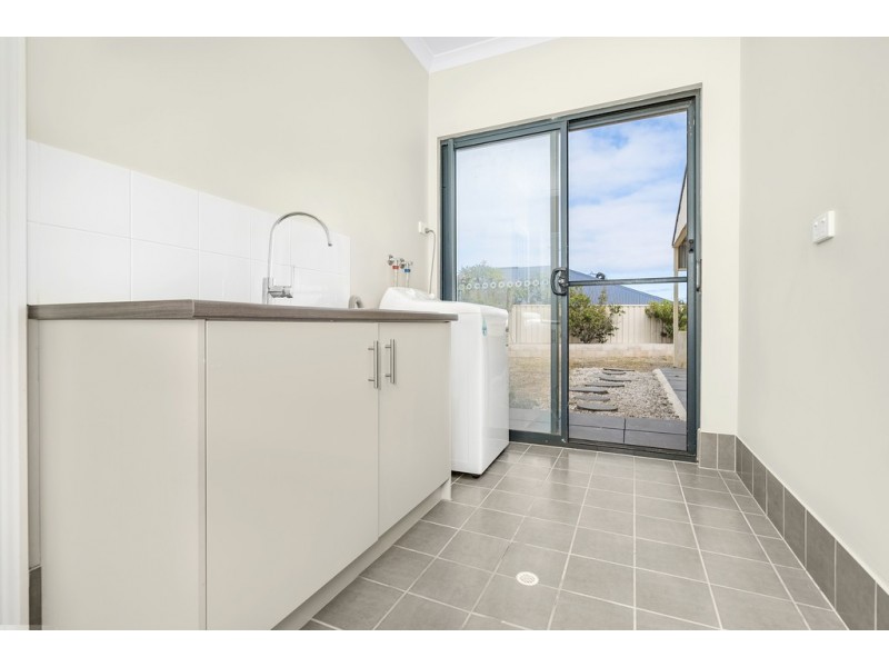 23 Parkvista Square, Drummond Cove WA 6532