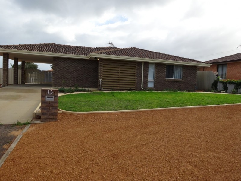 13 Sander Street, Tarcoola Beach WA 6530