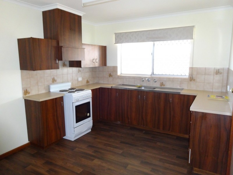 13 Sander Street, Tarcoola Beach WA 6530