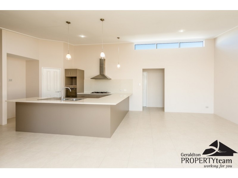 4 Schooner Pass, Glenfield WA 6532