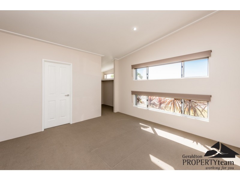 4 Schooner Pass, Glenfield WA 6532