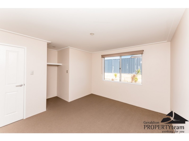 4 Schooner Pass, Glenfield WA 6532