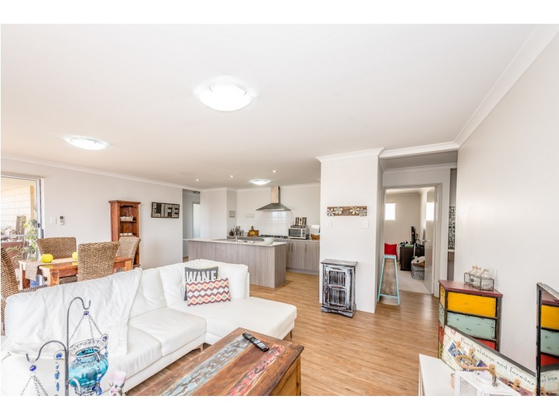 8 Thistle Wynd, Wandina WA 6530