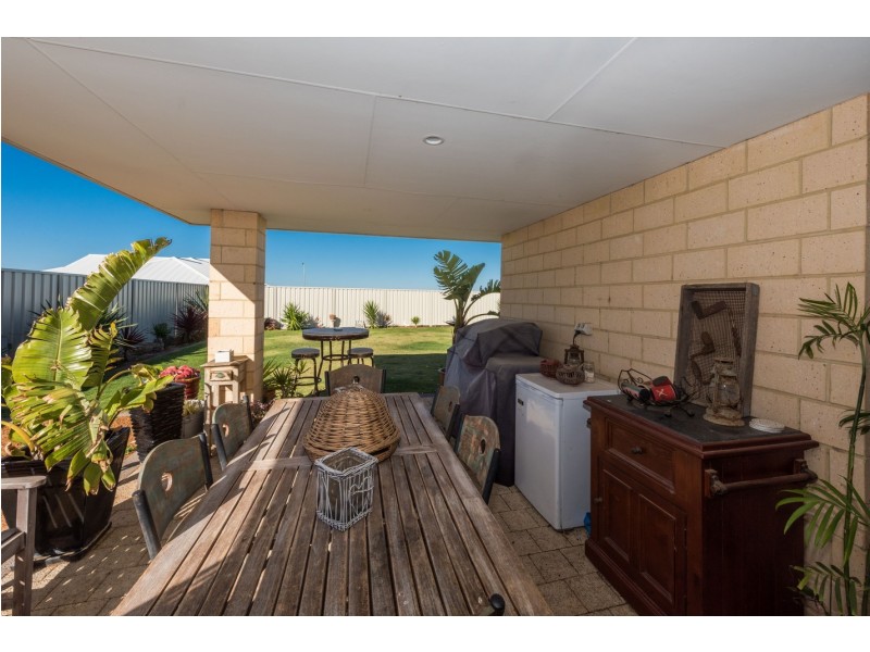 8 Thistle Wynd, Wandina WA 6530